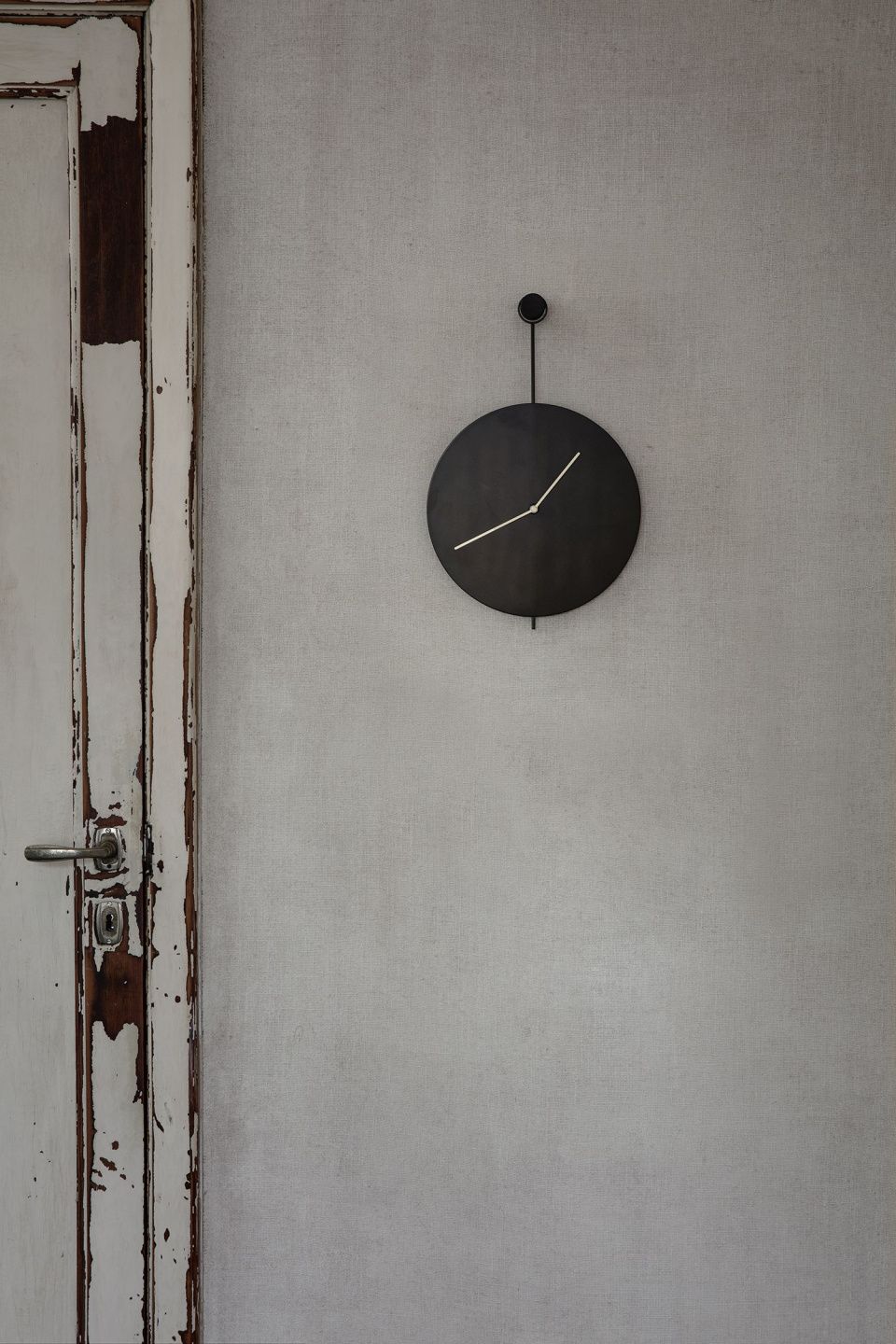 Часы настенные Trace Wall Clock